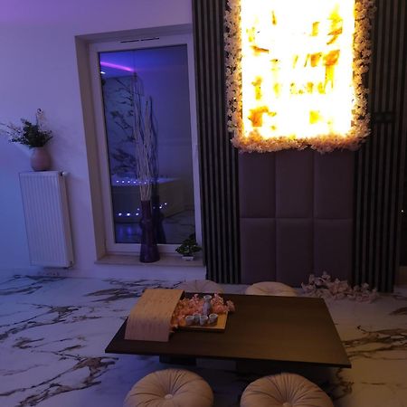 New In Gdansk! Red Room In The Heart Of Gdansk - Bdsm - With A Luxury Jacuzzi And Access To A Sauna Eksteriør billede