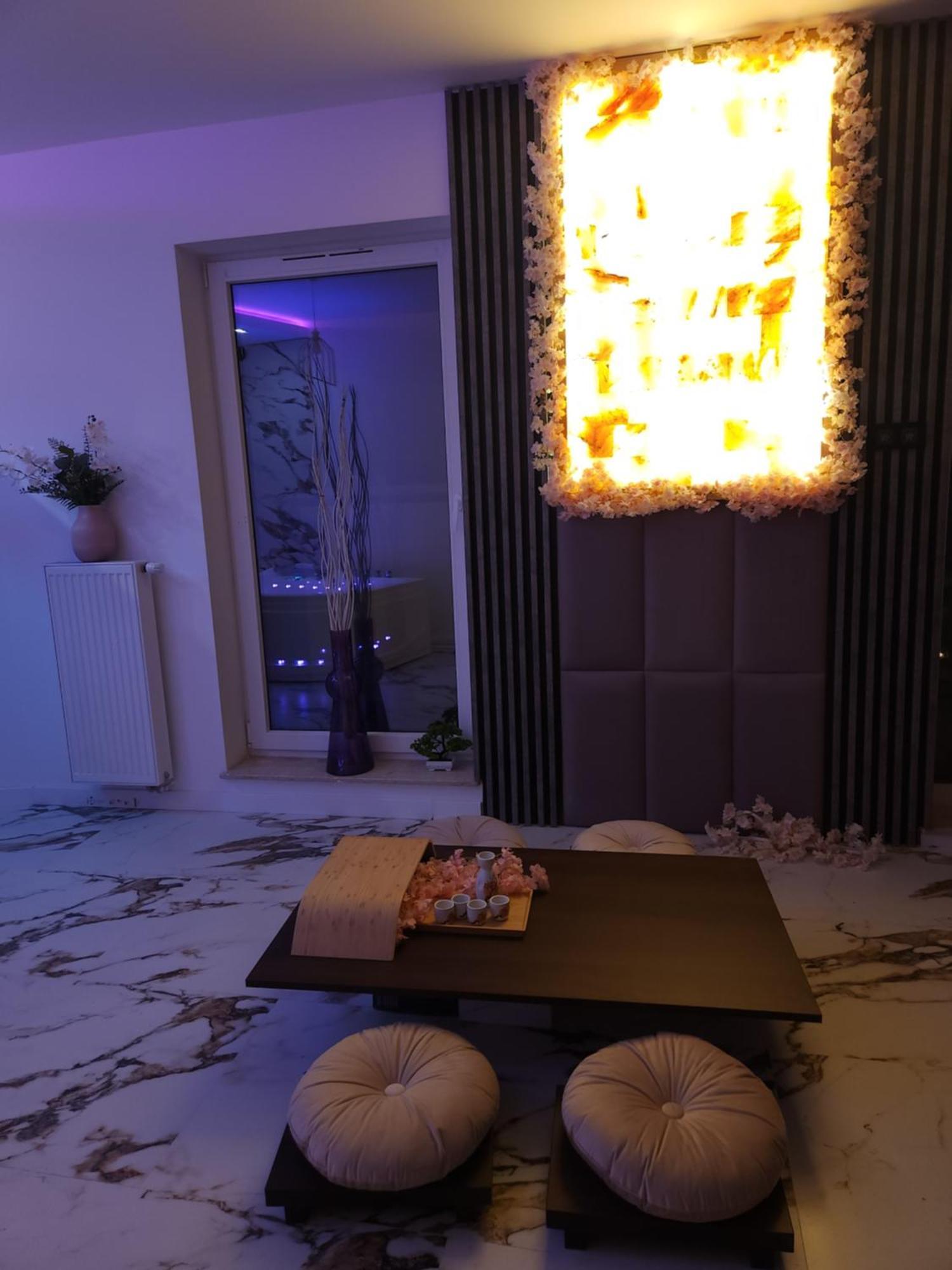 New In Gdansk! Red Room In The Heart Of Gdansk - Bdsm - With A Luxury Jacuzzi And Access To A Sauna Eksteriør billede